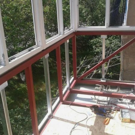Остекление балкона с выносом Мытищи