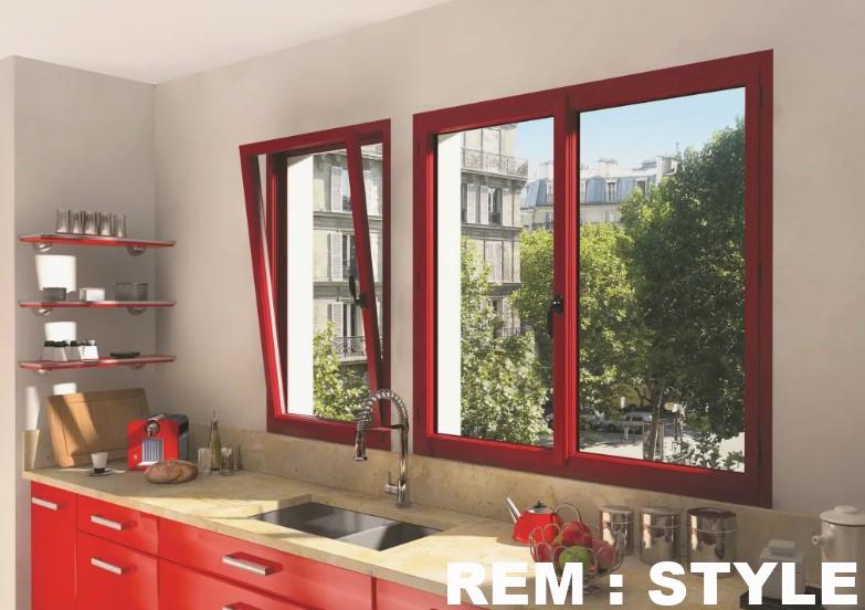 Цветные окна – яркий акцент в интерьере